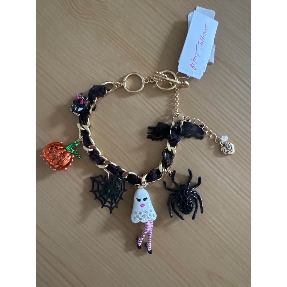 Betsey Johnson Halloween Charm Bracelet Ghost Spider Pumpkin Lace Gold Tone NWT